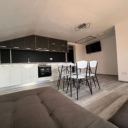 Apartament Casa Dragoeni Târgu Jiu Eksteriør bilde